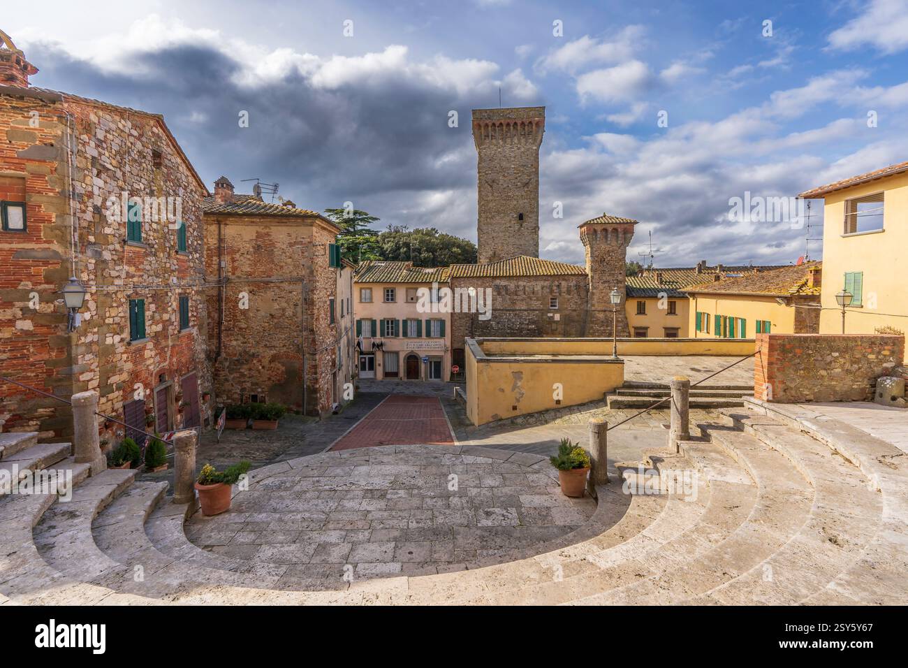 Lucignano, eines der schönsten Dörfer Italiens. Stockfoto