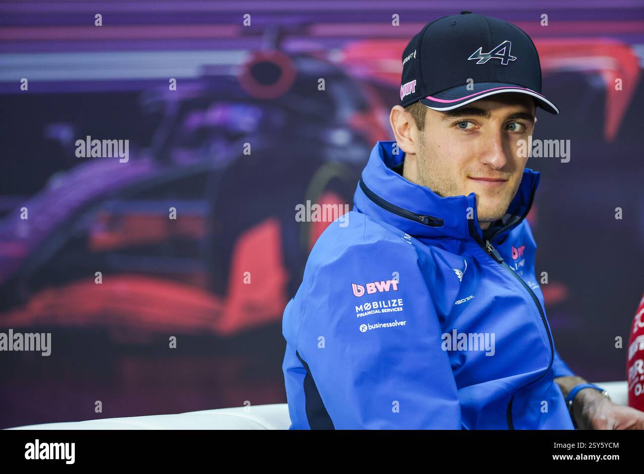 BAHRAIN, BAHRAIN - 27. FEBRUAR: Jack Doohan aus Australien und das BWT Alpine F1 Team am zweiten Tag der F1-Tests auf dem Bahrain International Circuit am 27. Februar 2025 in Bahrain, Bahrain. (Foto: Qian Jun/Alamy Live News) Stockfoto