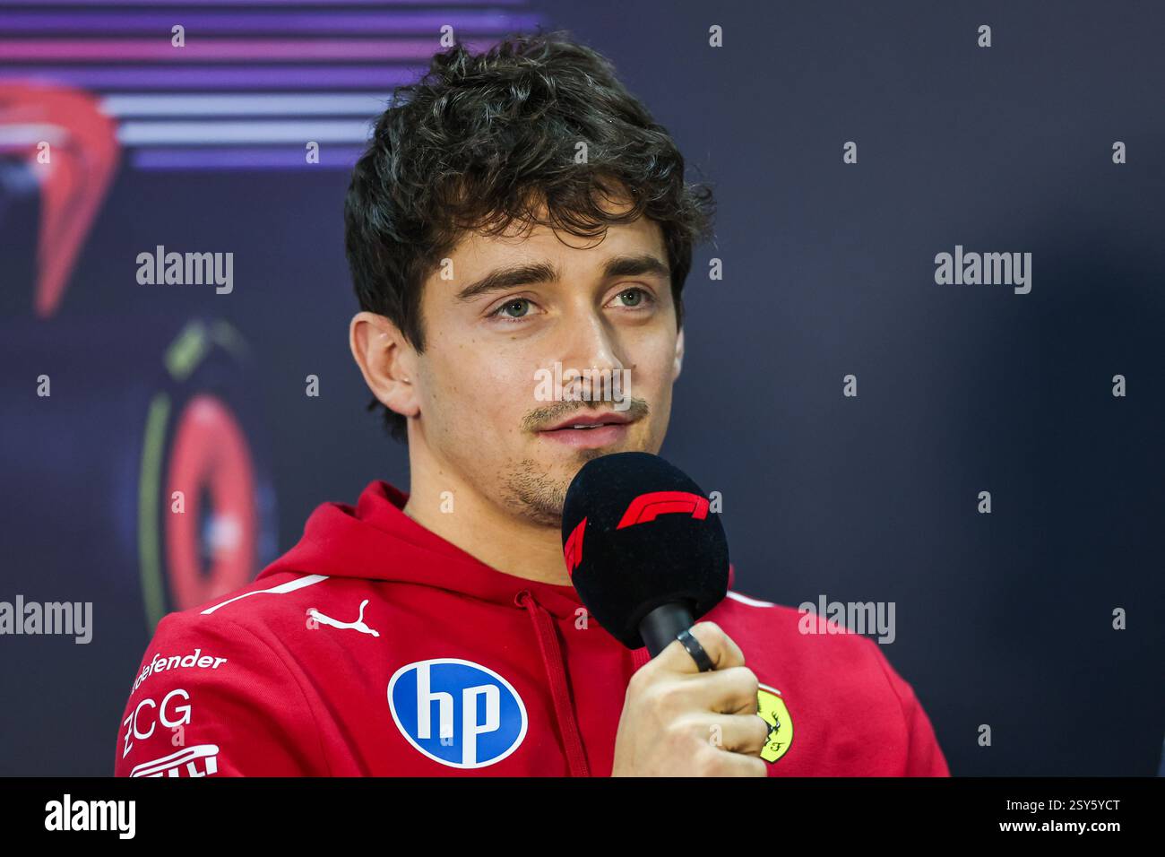 BAHRAIN, BAHRAIN - 27. FEBRUAR: Charles Leclerc aus Monaco und Scuderia Ferrari nehmen am 27. Februar 2025 am zweiten Tag der F1-Tests auf dem Bahrain International Circuit Teil. (Foto: Qian Jun/Alamy Live News) Stockfoto