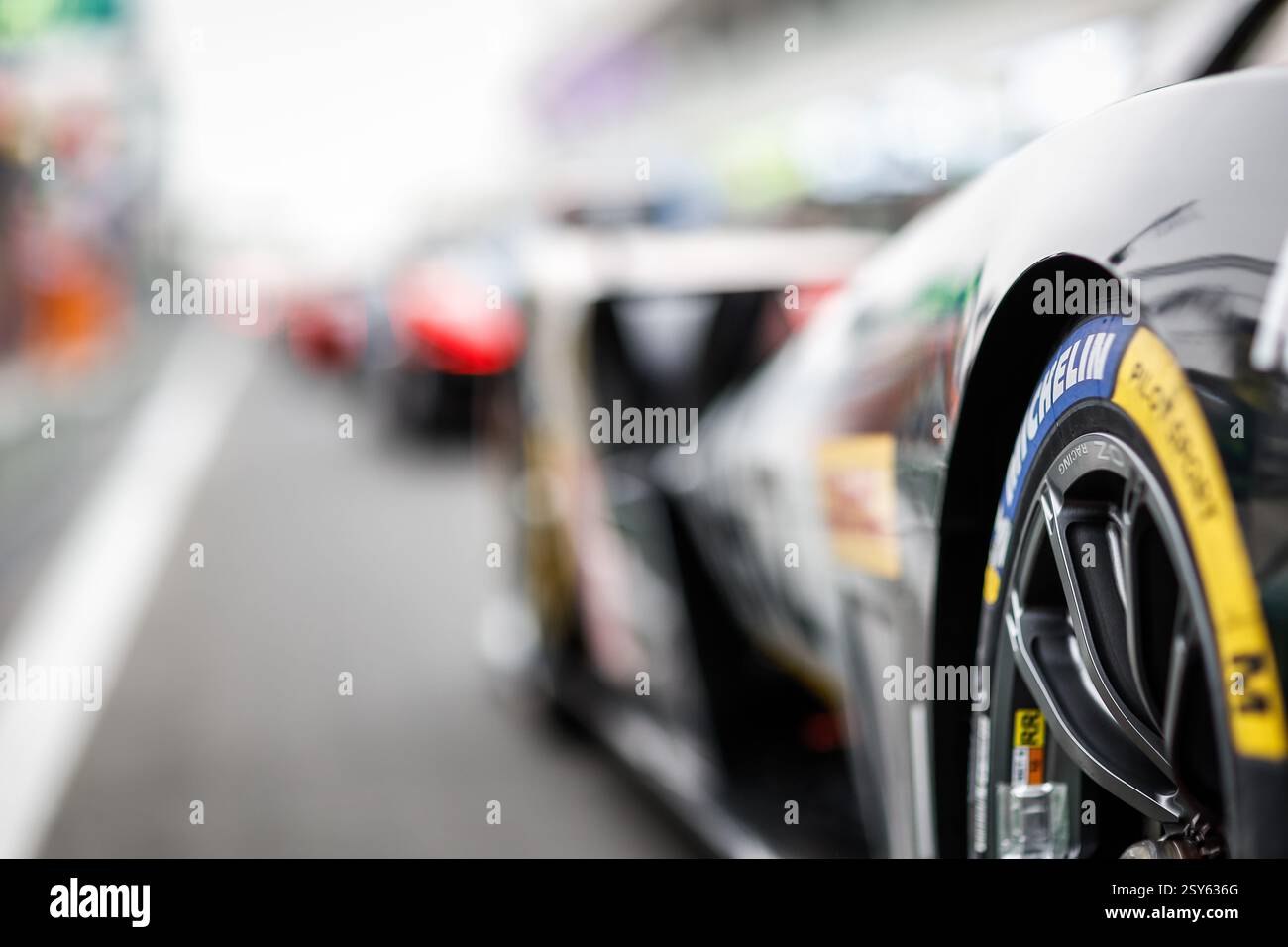 michelin, Reifen, pneu, während des Katars. , . FIA-Langstrecken-Weltmeisterschaft, vom 25. Bis 28. Februar 2025 auf dem Losail International Circuit in Lusail, Katar - Foto Frédéric Le Floc'h/DPPI Credit: DPPI Media/Alamy Live News Stockfoto