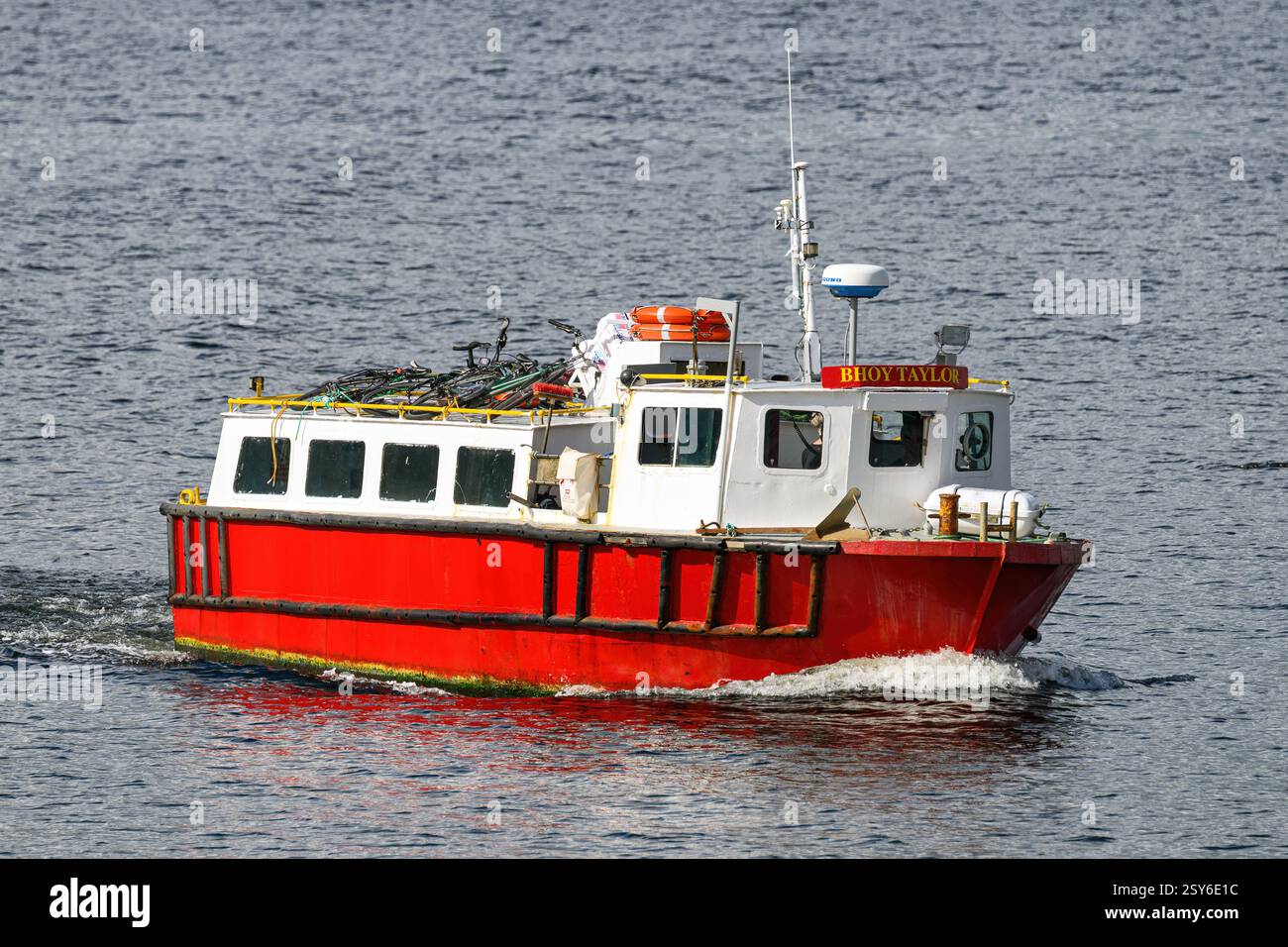 Bhoy Taylor, eine Passagierfähre, die von Highland Ferries zwischen Fort William Town Pier und Camusnagaul Bay betrieben wird. Stockfoto