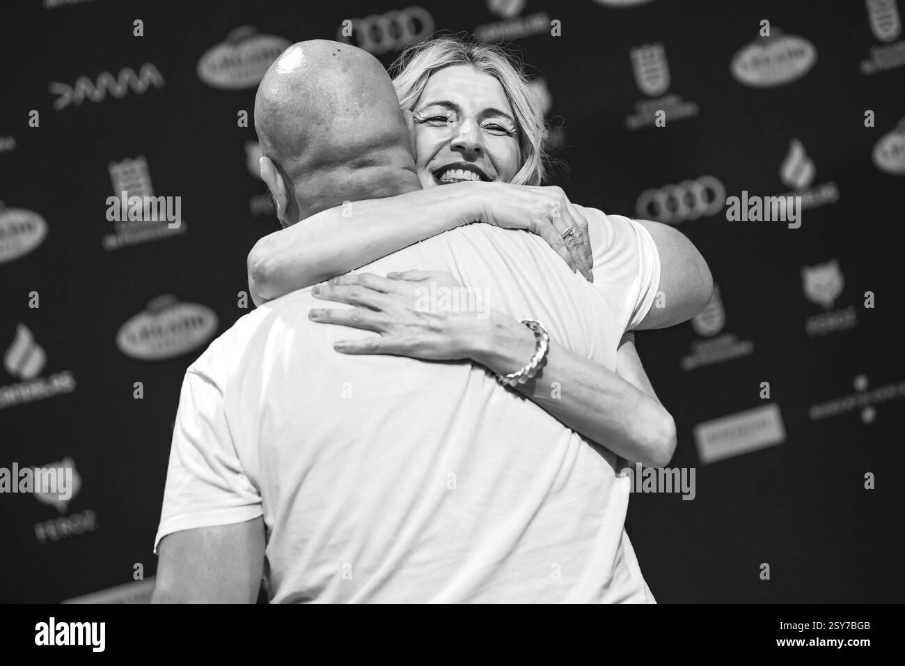 Pontevedra, Spanien. Januar 2025. Yolanda Díaz nimmt an dem roten Teppich der Feroz Awards 2025 im Recinto Feiral in Pontevedra Teil. Marco Bar Stockfoto