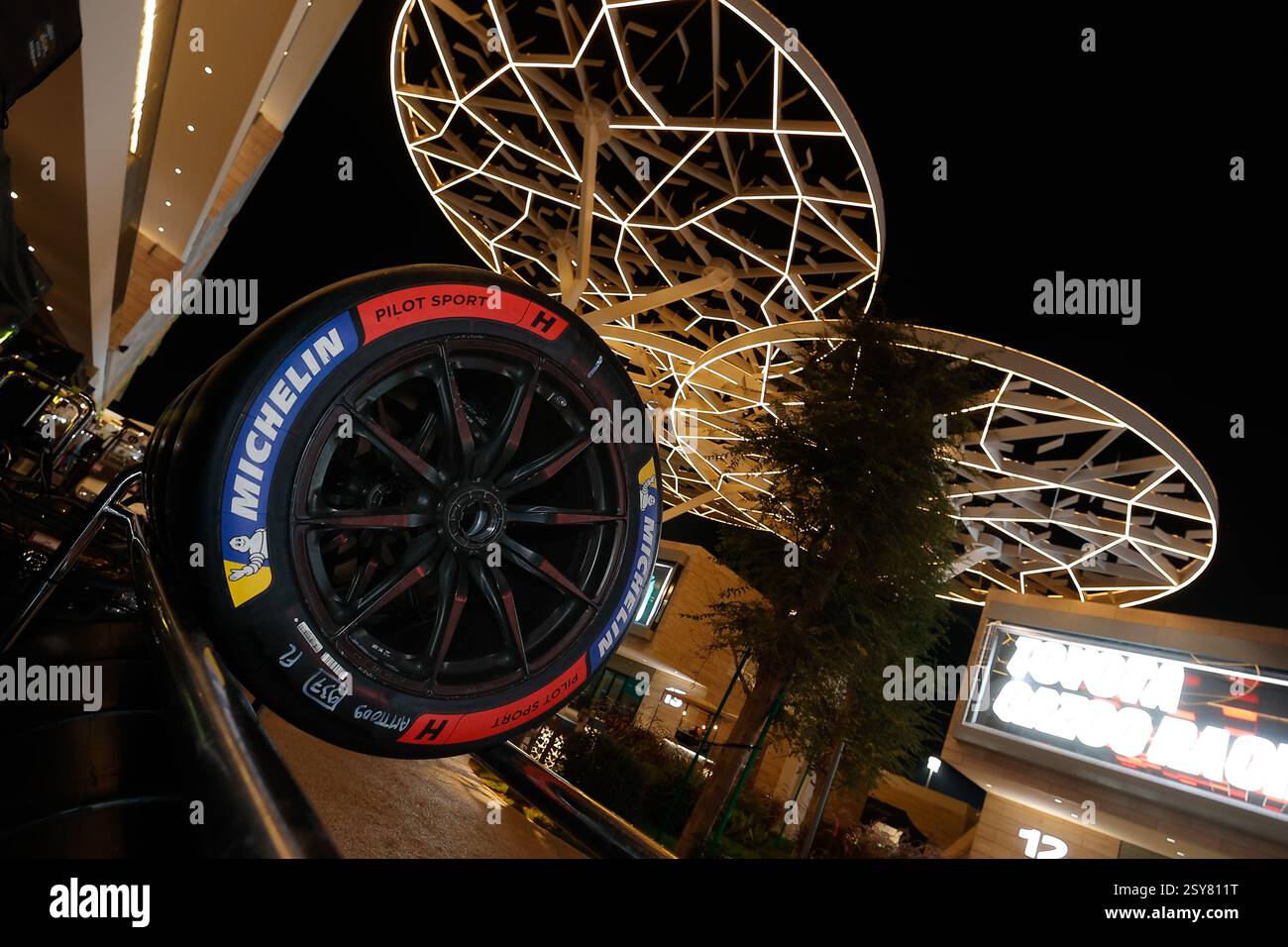 michelin, Reifen, pneu, während des Katars. , . FIA-Langstrecken-Weltmeisterschaft, vom 25. Bis 28. Februar 2025 auf dem Losail International Circuit in Lusail, Katar - Foto Frédéric Le Floc'h/DPPI Credit: DPPI Media/Alamy Live News Stockfoto