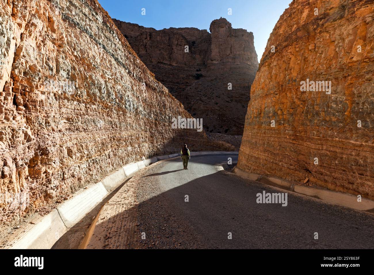 Der Grand Canyon von Aoukerda bietet einen markanten, weniger frequentierten Einblick in Marokkos zerklüftete Anti-Atlas-Region. Stockfoto