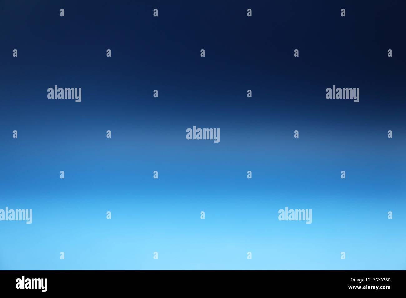 Blauer Hintergrund mit Farbverlauf. Abstrakter Farbhintergrund für Design Stockfoto