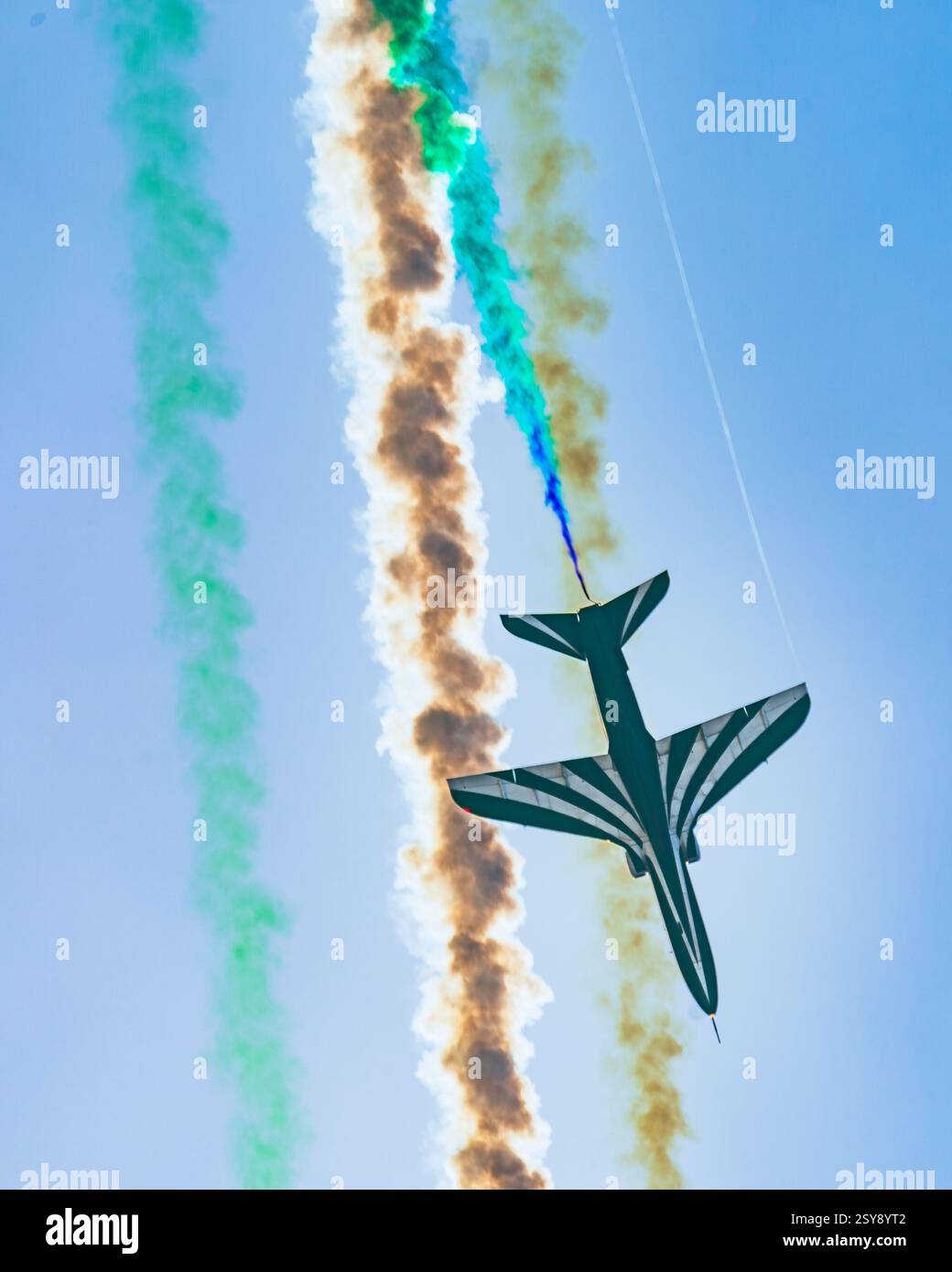 Bahrain International Circuit, Bahrain : Flugschau und Kunstflugschau der Flüge auf dem Bahrain International Circuit anlässlich der Bahrain Nationa Stockfoto