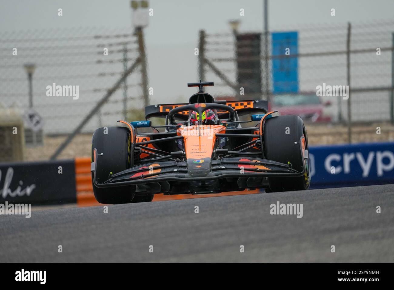 27.02.2025, Bahrain International Circuit, Sakhir, Formel-1-Test Bahrain 202 Oscar Piastri (aus) - McLaren Formel-1-Team - McLaren MCL39 - Mercedes Stockfoto