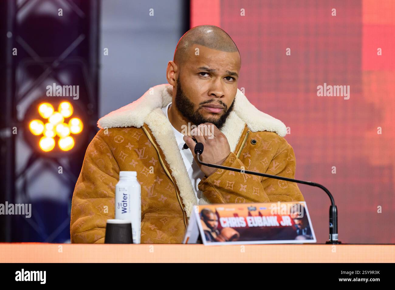 LONDON, VEREINIGTES KÖNIGREICH. Februar 25. Chris Eubank Jr während der Chris Eubank Jr vs Conor Benn Pressekonferenz im Tottenham Hotspur Stadium am Donnerstag, 27. Februar 2025 in LONDON, ENGLAND. Quelle: Taka G Wu/Alamy Live News Stockfoto