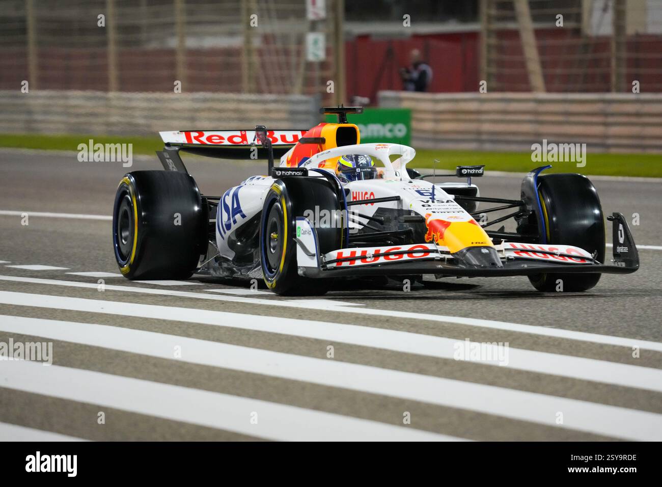 27.02.2025, Bahrain. , . International Circuit, Sakhir, Formel-1-Test Bahrain 2025 Hadjar - Vcarb02 RBPT (Foto: Alessio de Marco/SIPA USA) Credit: SIPA USA/Alamy Live News Stockfoto