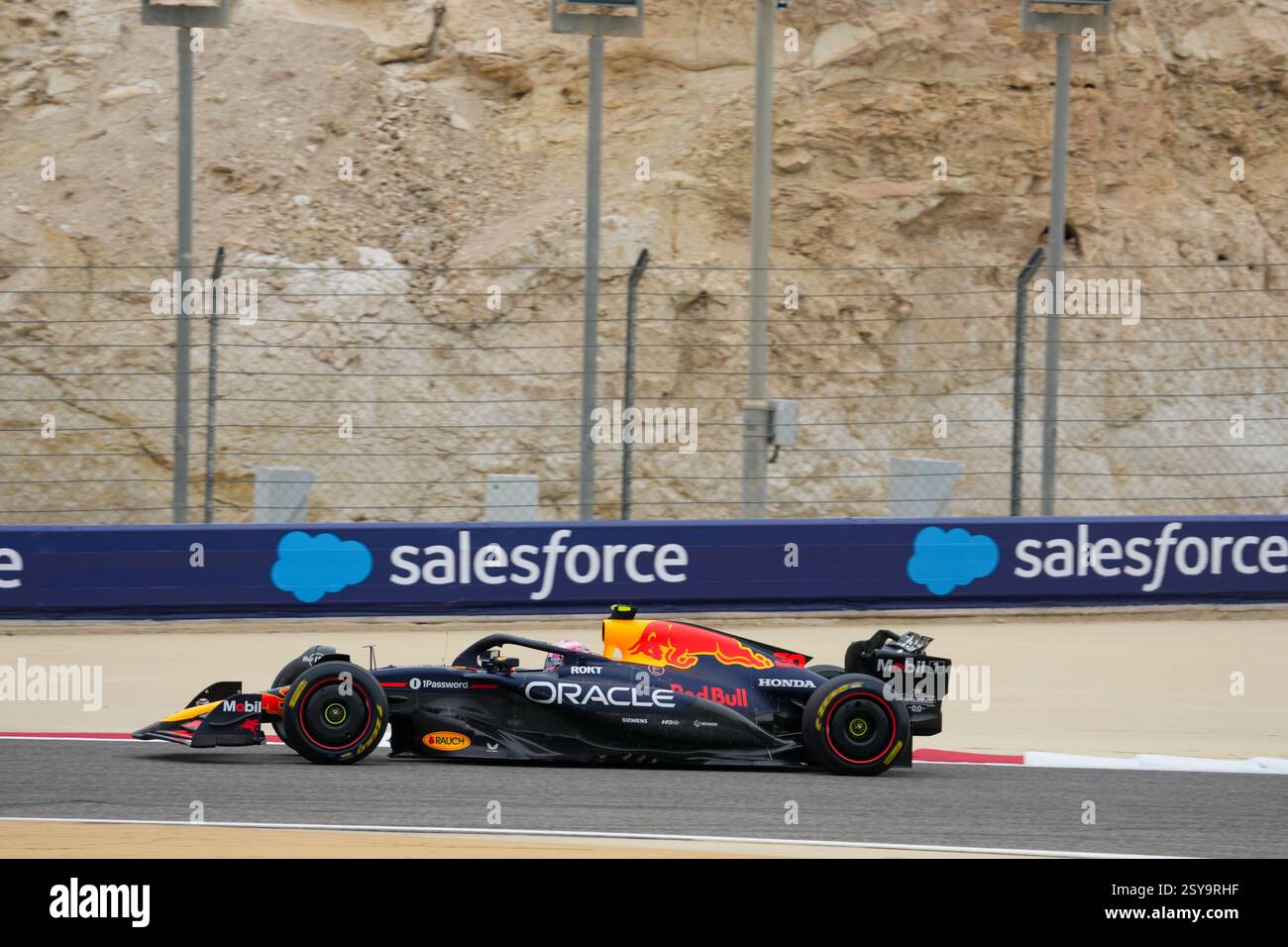 27.02.2025, Bahrain. , . International Circuit, Sakhir, Formel-1-Test Bahrain 2025, Liam Lawson (NZL) - Redbull Racing RB21 - Honda RBPT (Foto: Alessio de Marco/SIPA USA) Credit: SIPA USA/Alamy Live News Stockfoto