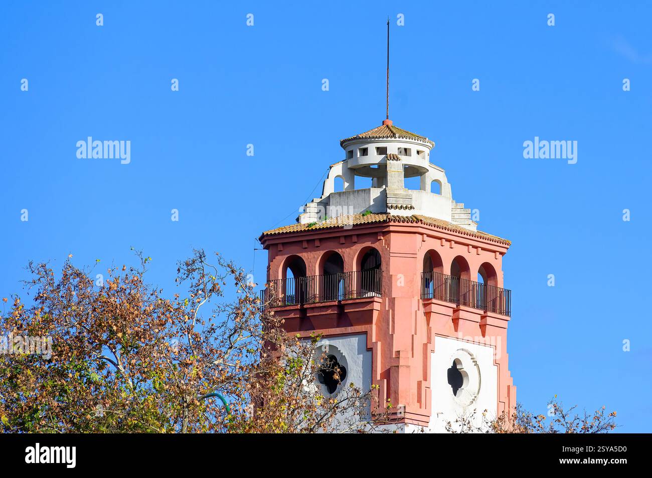 Altmodischer Kuppelturm des Chiles Pavillon, Sevilla, Spanien Stockfoto