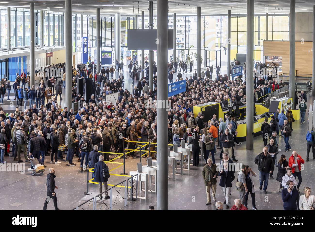 Die Autoshow Retro Classics wird in Stuttgart eröffnet. Mit über 90, 000 Besuchern und mehr als 900 Ausstellern ist die Messe für Fahrkultur im Mittelpunkt Stockfoto
