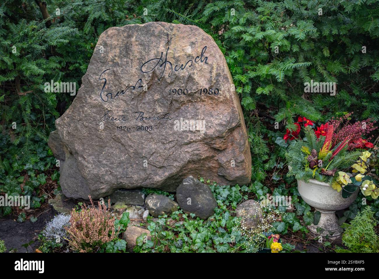Berlin Pankow Friedhof Pankow III: Grab Ernst Busch Friedhof *** Berlin Pankow Friedhof Pankow III Grab Ernst Busch Friedhof Stockfoto