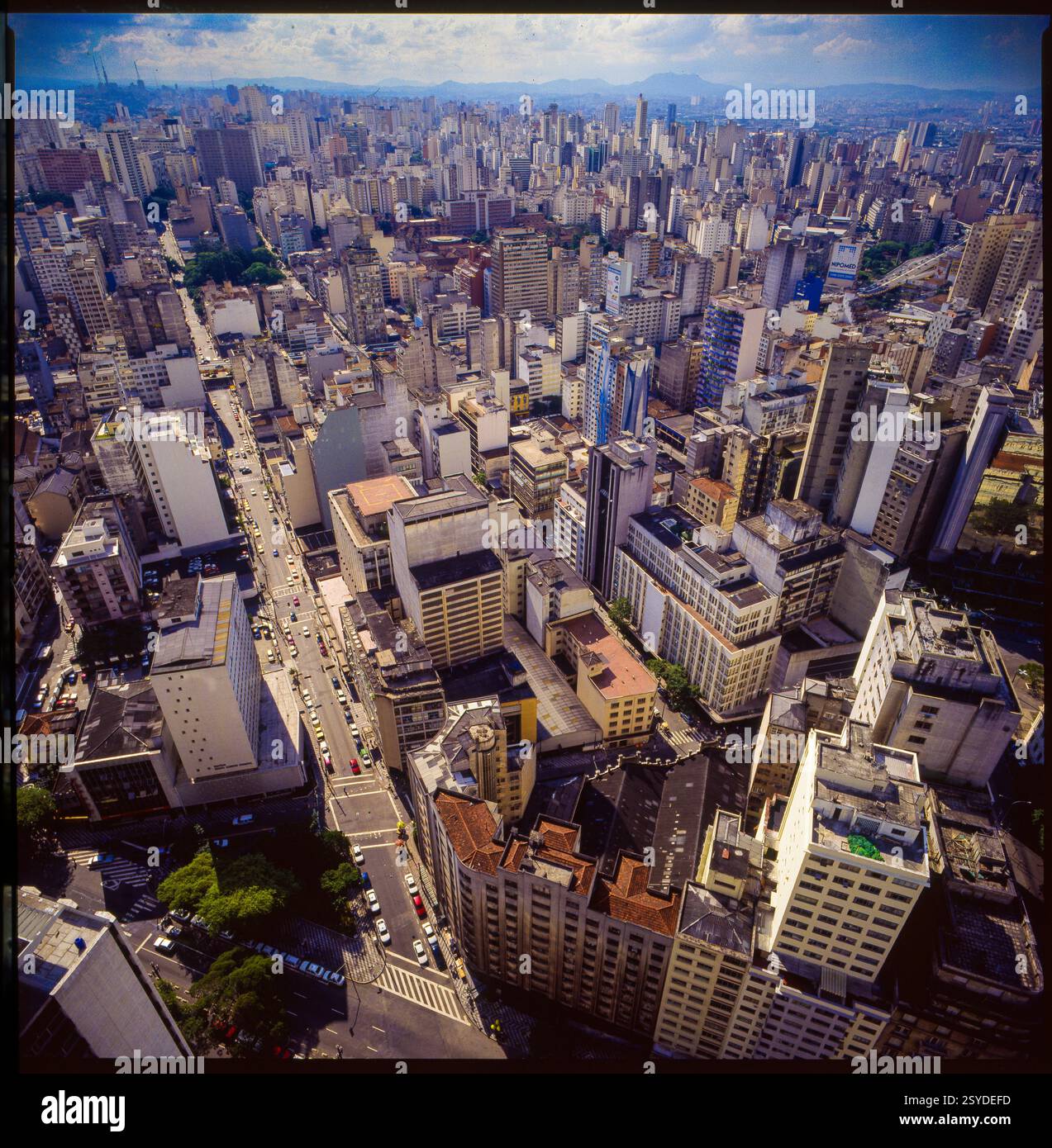Brasilien, Sao Paulo. Blick auf das Stadtzentrum mit seinen Wolkenkratzern. Stockfoto