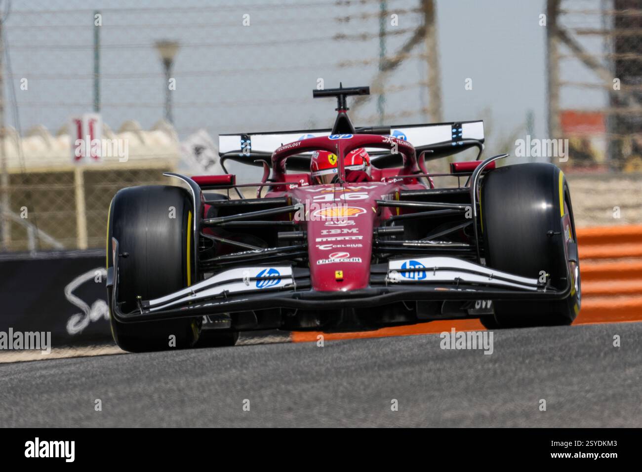 Sakhir, Bahrain. Februar 2025. Charles Leclerc, während des Formel-1-Tests auf dem Bahrain International Circuit. Quelle: Alessio Morgese / Emage / Alamy Live News Stockfoto