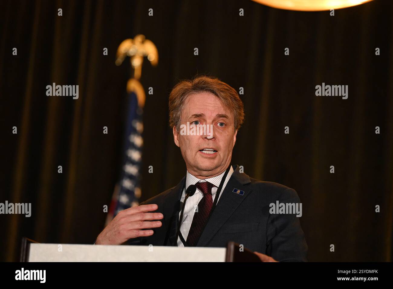 OVERLAND PARK, KANSAS, USA - 27. FEBRUAR 2025, ehemaliger Arzt des Gouverneurs von Kansas, Jeff Colyer, sprach beim Kansas GOP Dinner „Celebrating theGolden Age“ Stockfoto