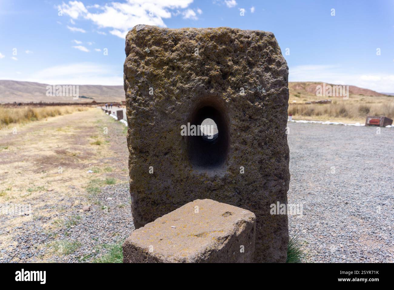 Berühmte Puma Punku-Ruinen in Bolivien eine antike Stätte mit monumentalen Megalithbauten und präkolumbianischen Ingenieurwundern Stockfoto