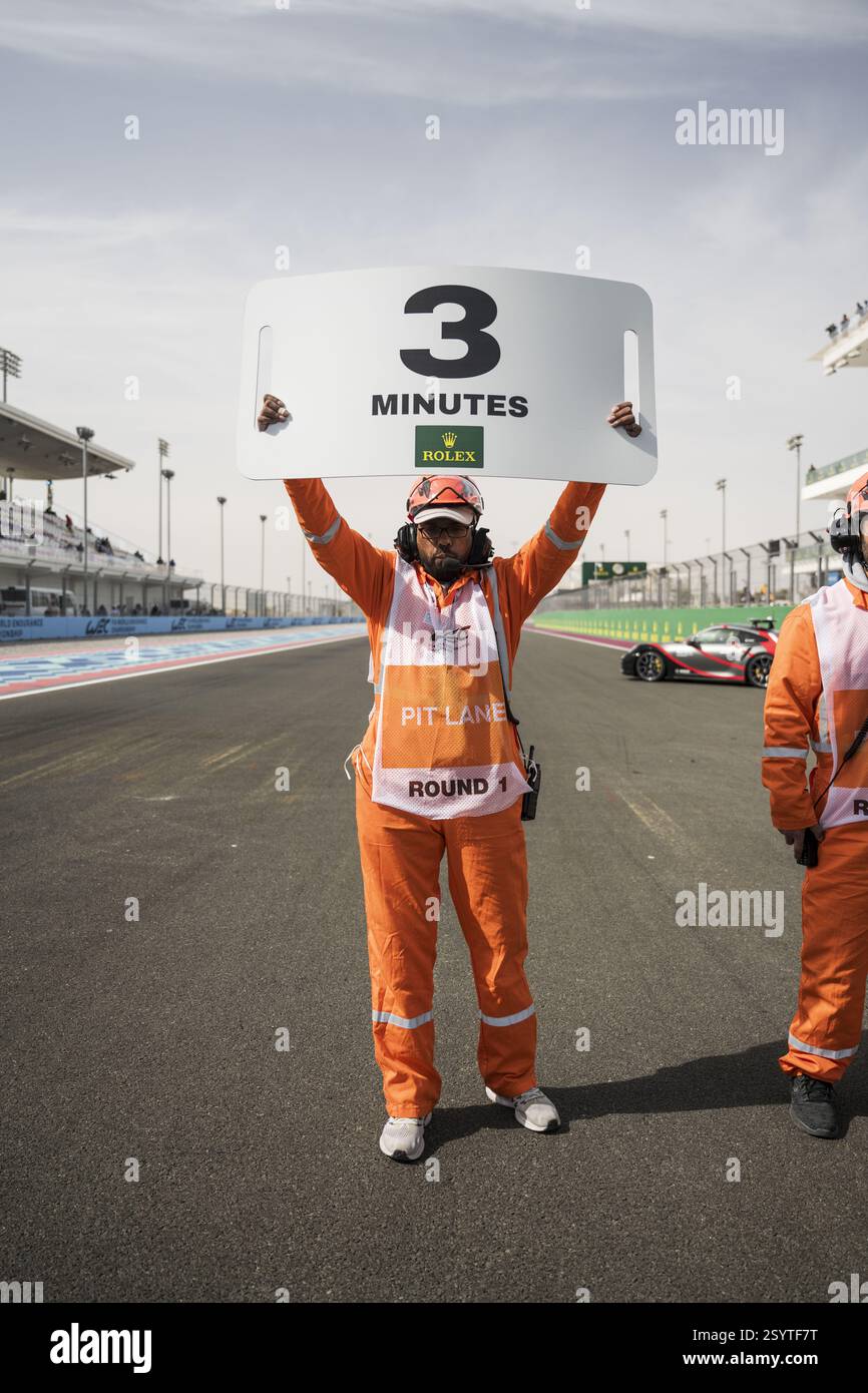 Marshall 3 Minuten vor Beginn des Rennens, Abfahrt während der 1812 KM LANGEN Katar, 1. Runde der FIA-Langstrecken-Weltmeisterschaft 2025, vom 25. Bis 28. Februar 2025 auf dem Losail International Circuit in Lusail, Katar Stockfoto
