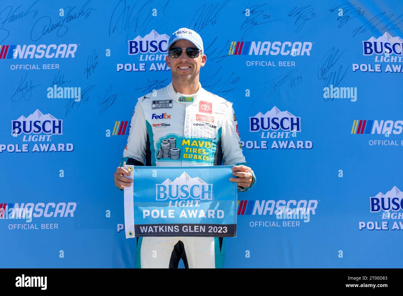 Denny Hamlin (11), Fahrer der NASCAR Cup Series, gewinnt den Busch