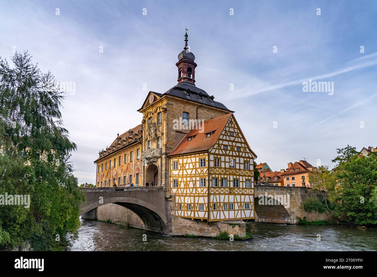 Das Alte Rathaus am Fluss Regnitz in der Altstadt von Bamberg, Oberfranken, Bayern, Deutschland, Europa | Altes Rathaus in der Mitte Stockfoto