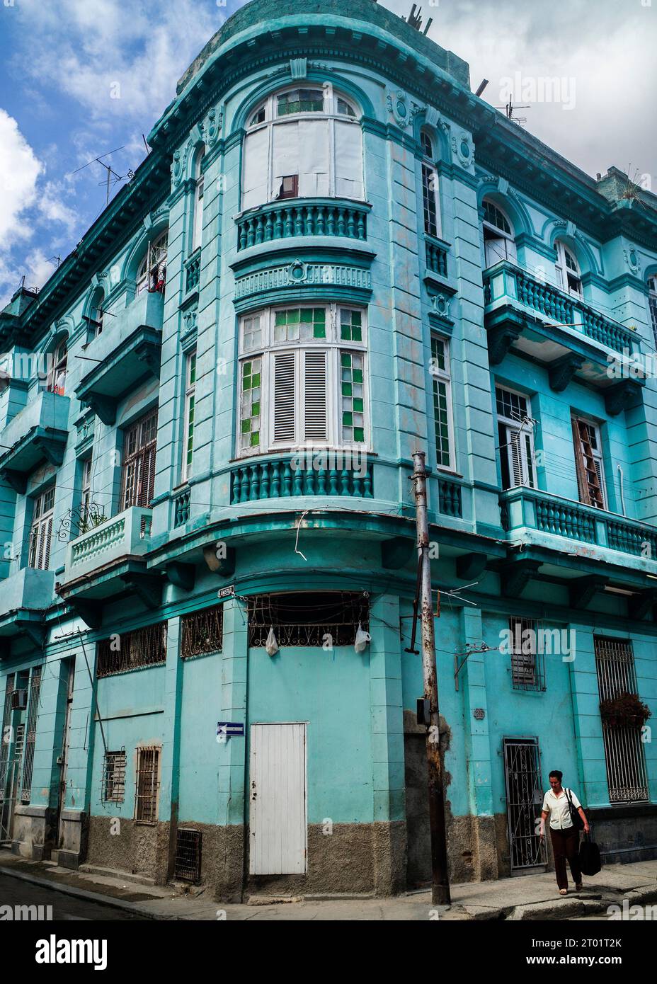 Spanisches Imperium Eckgebäude blau Havanna Kuba Stockfoto