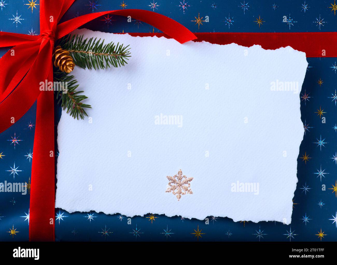 Weihnachtsfeiertage Überraschung; Weihnachtsgrußkarte Hintergrund Stockfoto