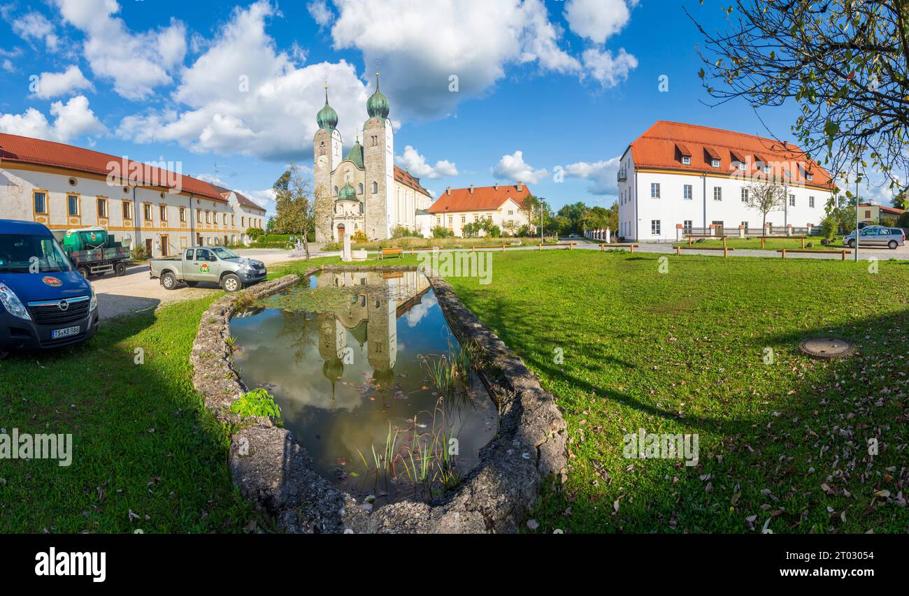 Altenmarkt an der Alz: Kloster Baumburg, Kirche in Oberbayern, Inn-Salzach, Oberbayern, Bayern, Bayern, Deutschland Stockfoto