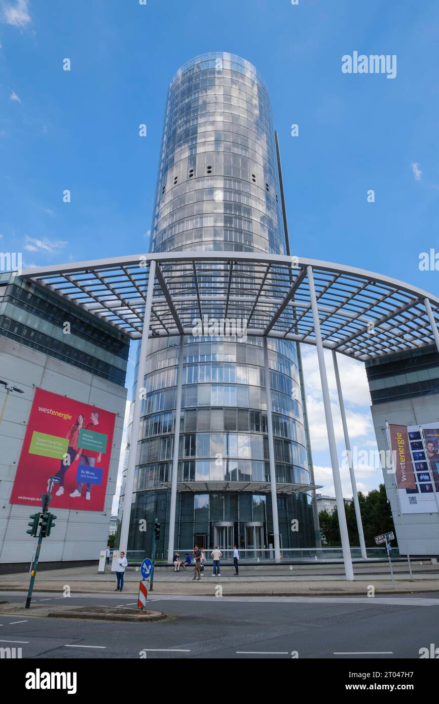 Westenergie Tower, ehemals RWE Tower, Büroturm, Architekt Ingenhoven Overdiek Kahlen & Partner, Essen, Ruhrgebiet, Nordrhein-Westfalen, Deutschland Stockfoto