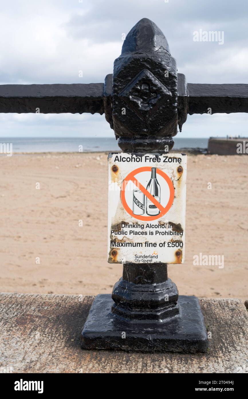 Alcohol Free Zone, Roker Seafront, Sunderland, England, Großbritannien Stockfoto