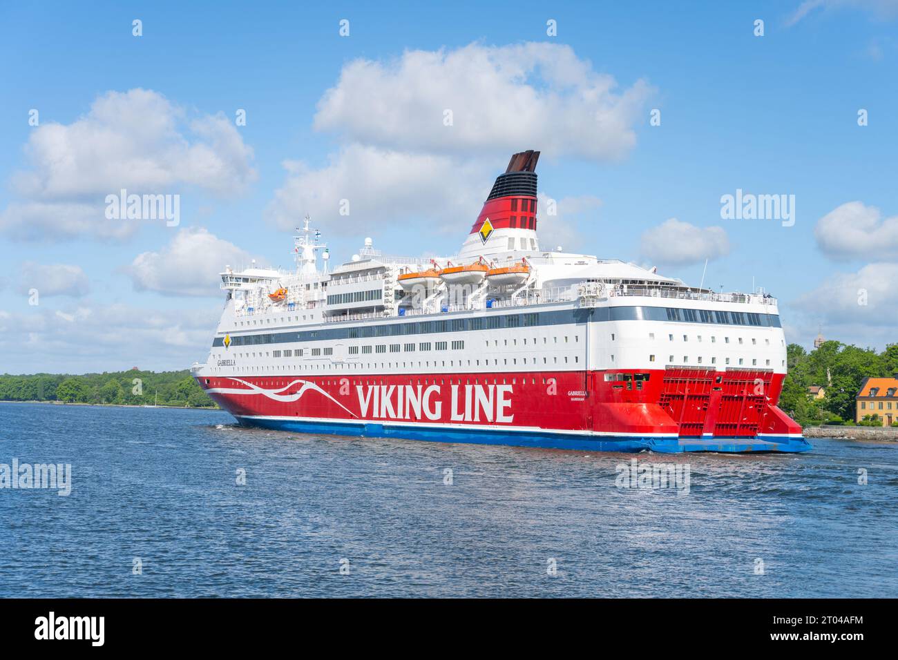 STOCKHOLM, SCHWEDEN - 12. JUNI 2022: Kreuzfahrt der MS Gabrialla bei Stockholm auf einer Strecke zwischen Helsinki und Stockholm für die Viking Line. Stockfoto