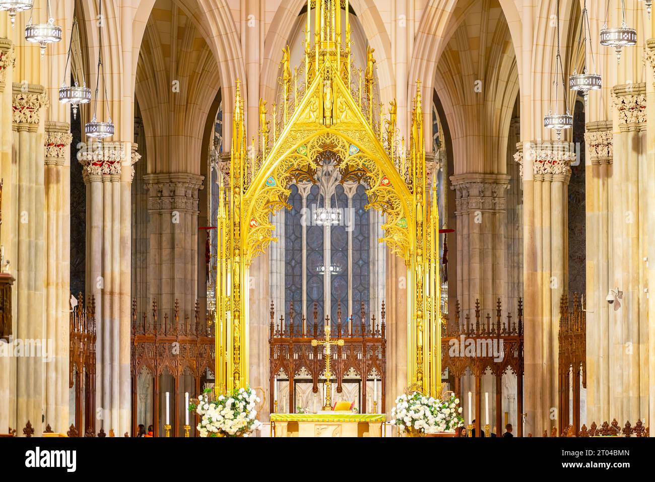 New York, USA. Das Innere der St. Patrick's Cathedral. Berühmte und beliebte Touristenattraktion in Manhattan. Stockfoto