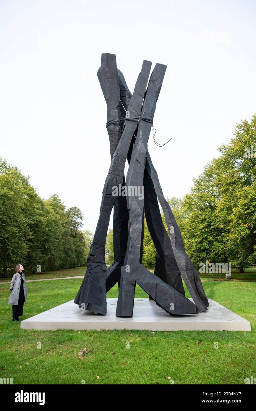 Eine Skulptur Eines Deutschen K nstlers Fotos Und Bildmaterial In eine-skulptur-eines-deutschen-k-nstlers-fotos-und-bildmaterial-in