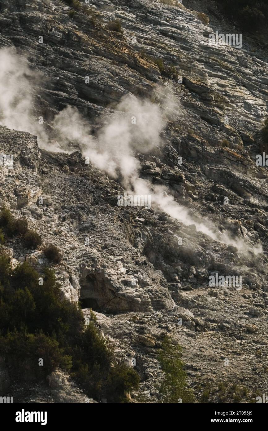 Reportage Campi Flegrei Ein allgemeiner Blick auf die solfatara