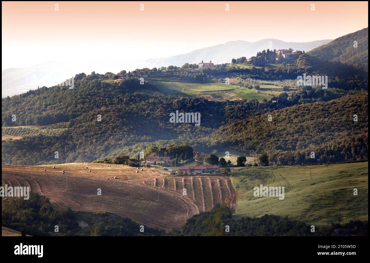 Landschaft in der Toskana am Ende des Tages in Italien. Vvbvanbree fotografie Stockfoto