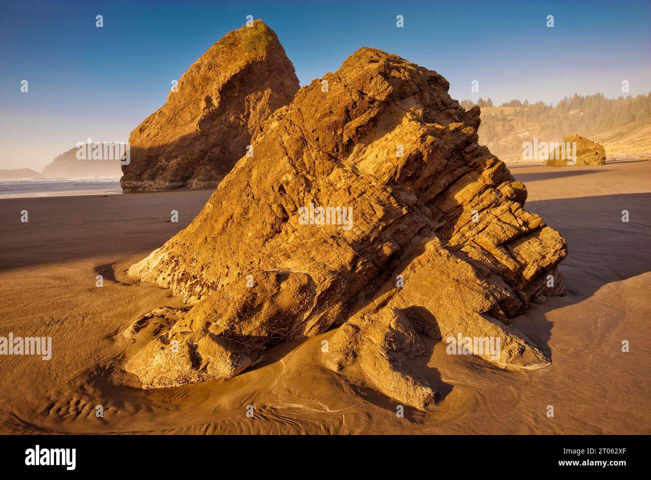 Felsen am Meyers Creek Beach im Pistol River State Park, Oregon, USA Stockfoto