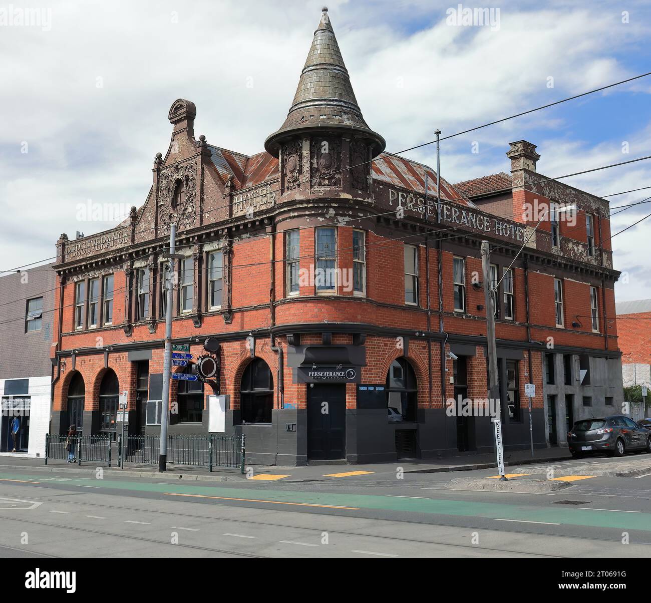 989 das Perserverance Hotel at Brunswick and Moor Street Northeast Ecke gebaut in Ad 1911, Fizroy Vorort. Melbourne-Australien. Stockfoto