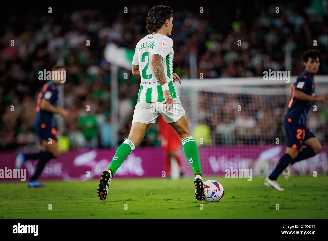 Hector Bellerin während des Spiels der La Liga 23/24 zwischen Real Betis und Valencia CF im Estadio Benito Villamarin, Sevilla. (Maciej Rogowski) Stockfoto