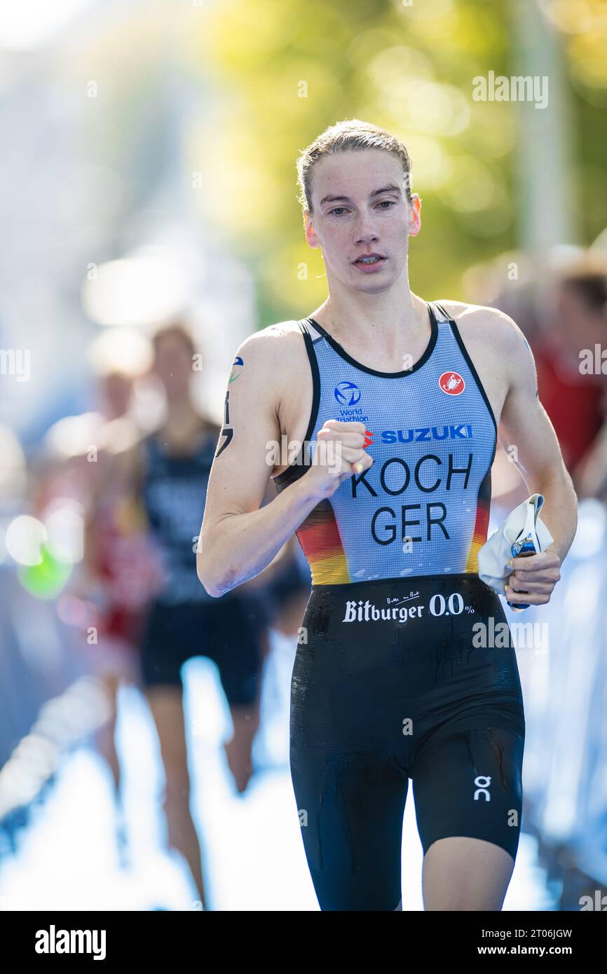 Annika Koch nahm an der Triathlon-Weltmeisterschaft 2023 in Pontevedra Teil. Stockfoto