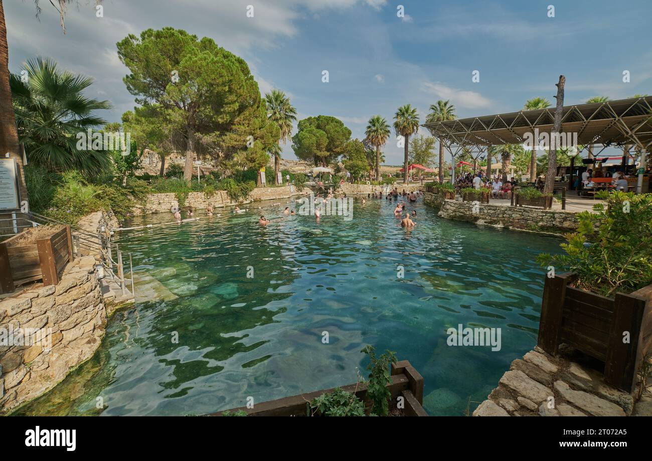 Cleopatra Antique Pools, auch bekannt als Pamukkale Antique Pool, ist ein UNESCO-Weltkulturerbe in der antiken Stadt Hierapolis Stockfoto