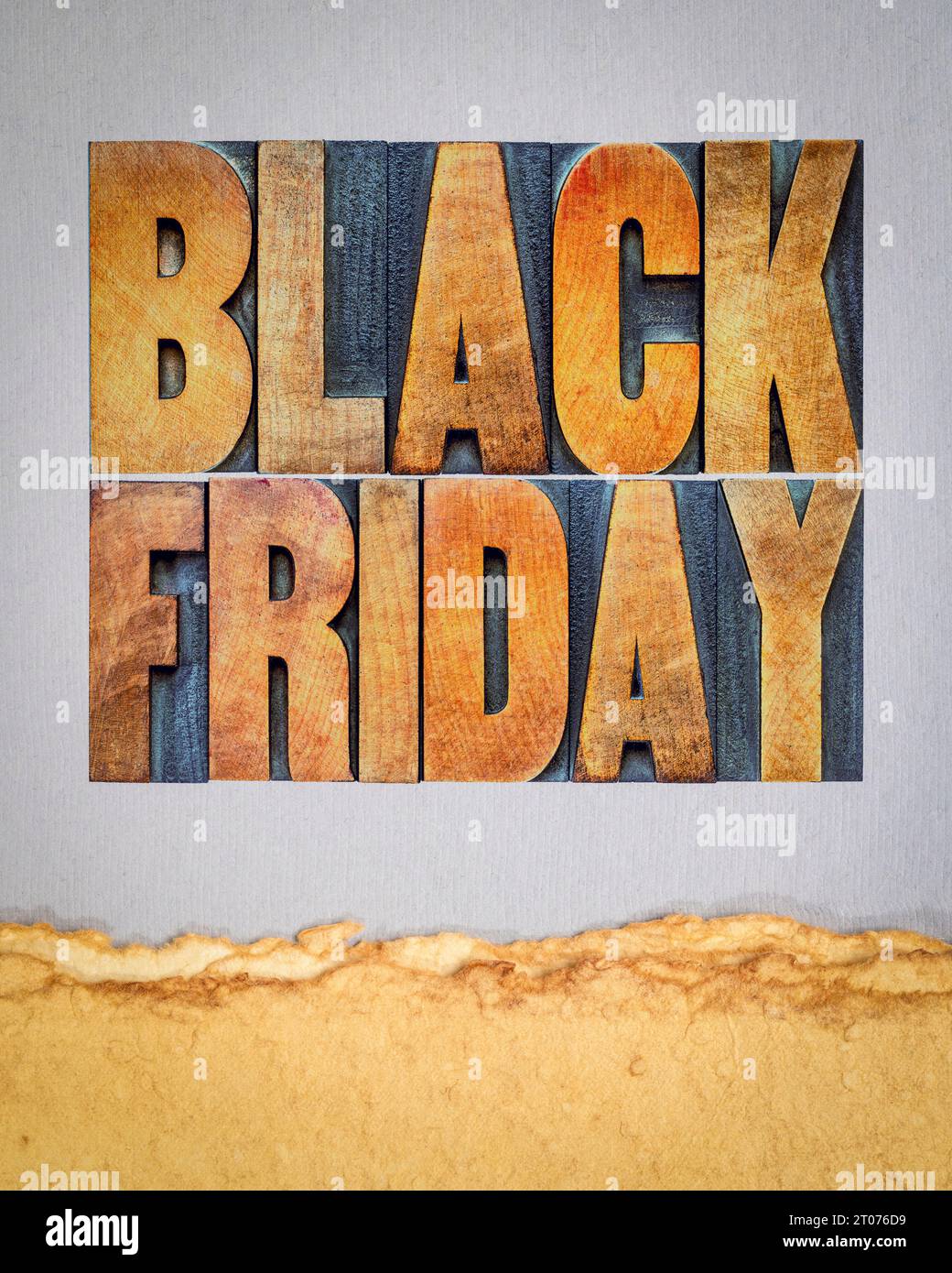 Black Friday, Holiday Shopping Event - Poster in Vintage Letterpress Holzblöcken auf Kunstdruckpapier Stockfoto