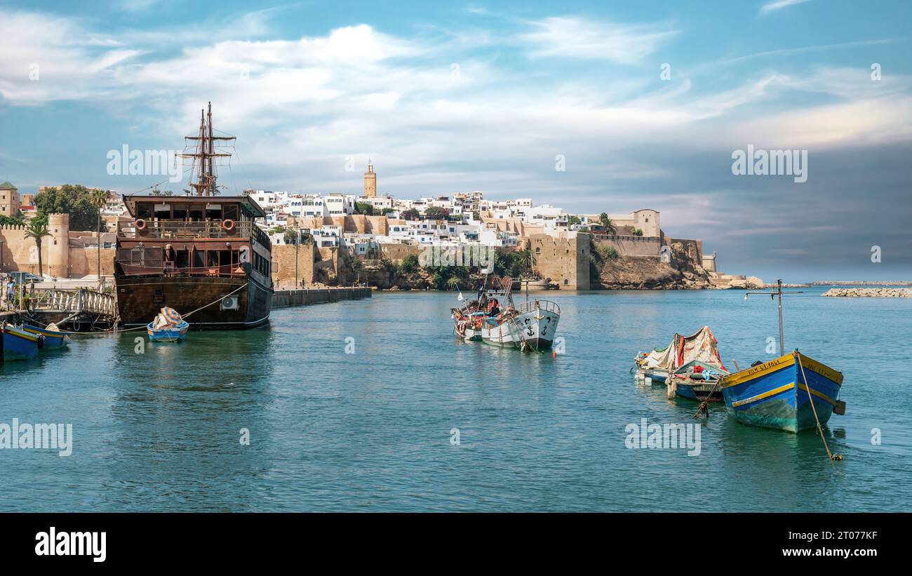 Rabat, Marokko - 9. September 2022: Kasbah von Udayas Festung in Rabat Marokko, ein beliebtes Touristenziel und Heimat einer Reihe von historischen Monumen Stockfoto