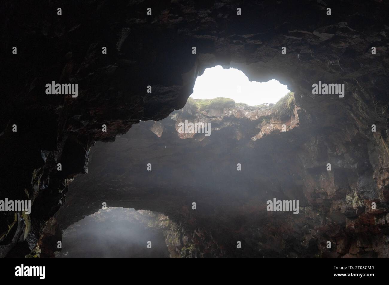 Der Raufarhólshellir-Lava-Tunnel in Island Stockfoto