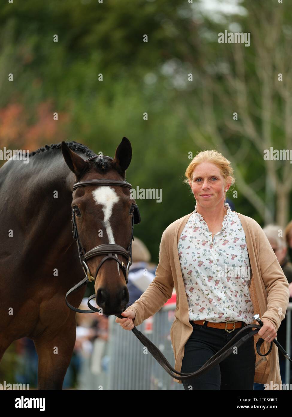 Rosalind CANTER aus Großbritannien mit MHS Seventeen während der ersten Pferdeinspektion bei den Boekelo Horse Trials CCIO 4*-NC-L am 4. Oktober 2023, Niederlande (Foto: Maxime David/MXIMD Pictures - mximd.com) Stockfoto