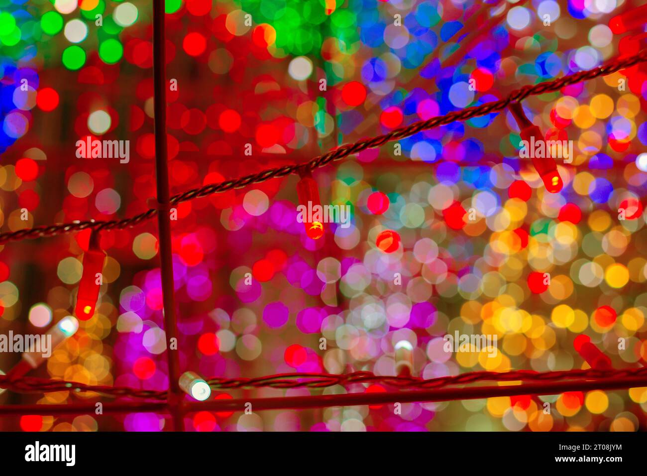 Abstraktes New Yea, farbenfroher, verschwommener Hintergrund für Feiertage. Weihnachtliche Atmosphäre. Stockfoto