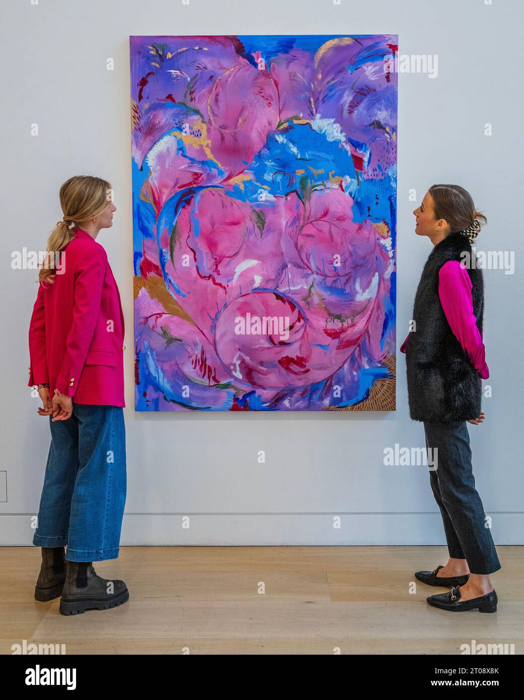 London, Großbritannien. Oktober 2023. Michaela Yearwood-Dan, The Summit of Beauty and Love, 2020 Schätzung: £60.000-80.000 - Vorschau auf Phillips' Frieze Week 20th and 21st Century & Contemporary Art Auctions. Guy Bell/Alamy Live News Stockfoto