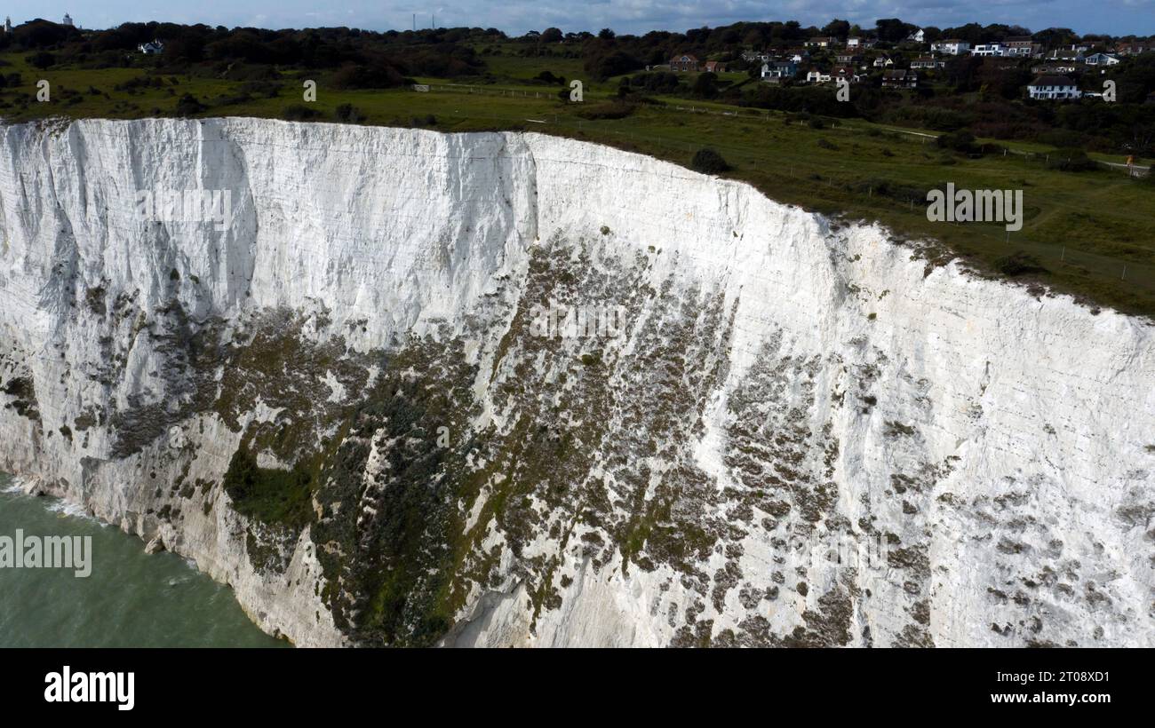 Nahaufnahme eines Abschnitts der White Cliffs of Dover in der Nähe von St. Margaret's Bay, Kent Stockfoto