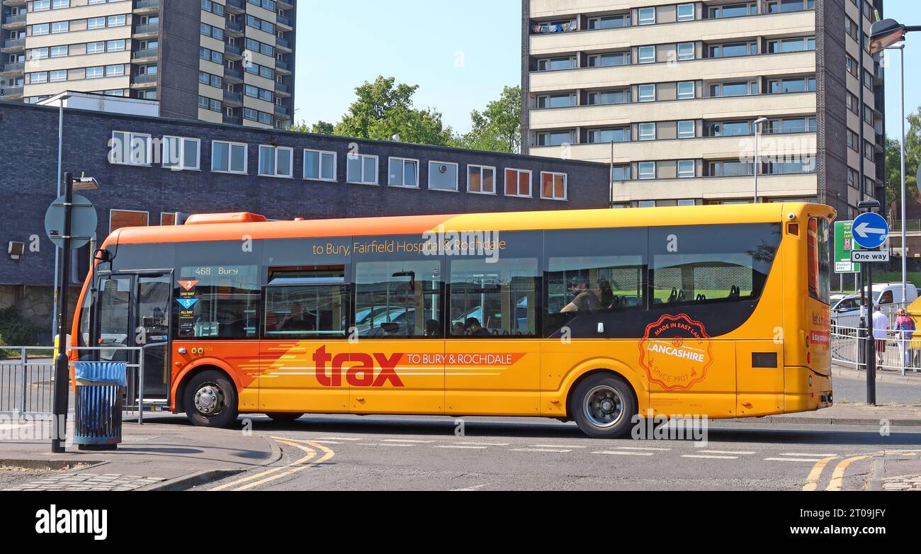 Orange Lackierung, 468 Transdevbus Blazefield, Trax Bus Rochdale Town Centre to Bury, Greater Manchester, England, UK, OL12 6UF Stockfoto