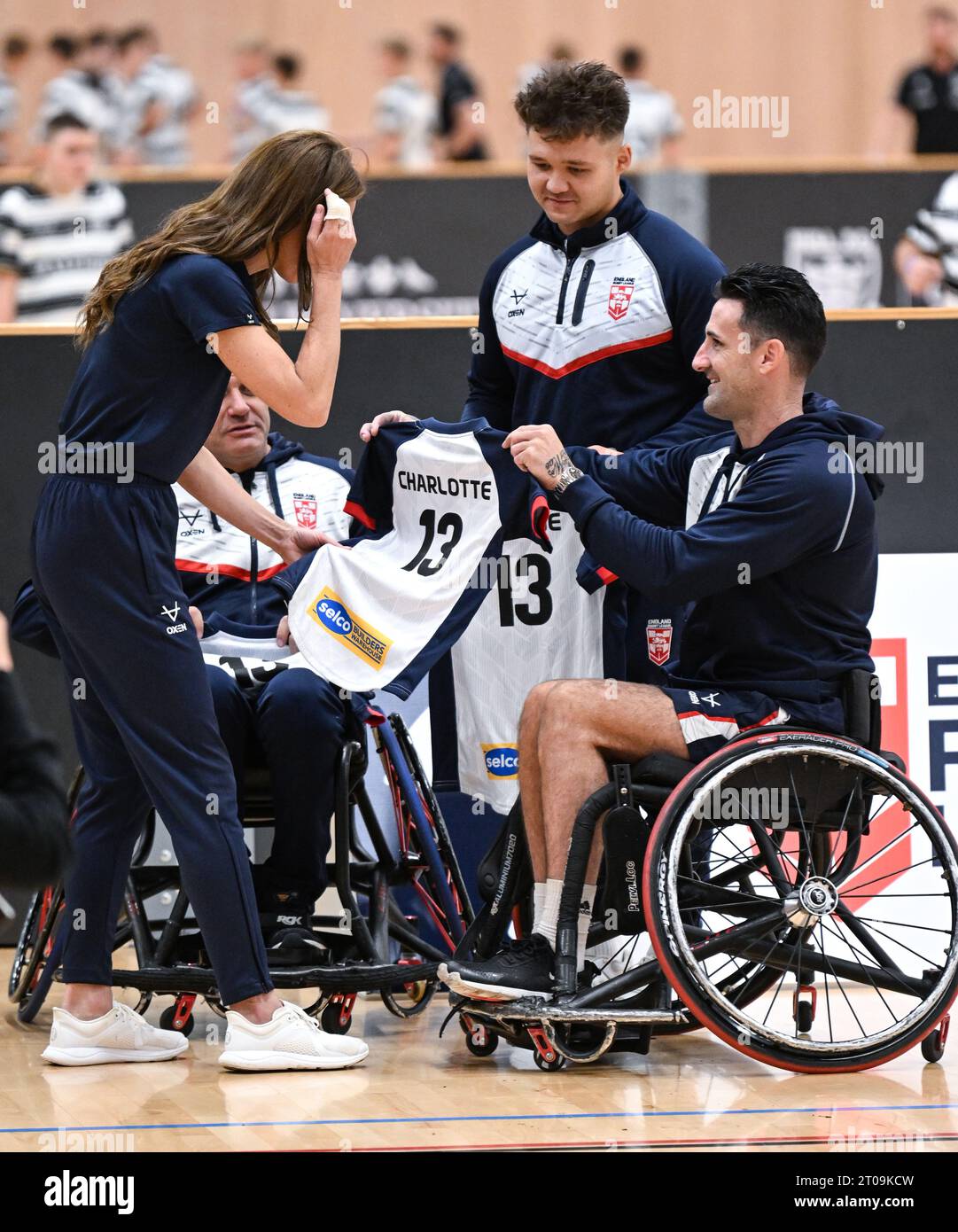 Rumpf, Großbritannien. Oktober 2023. Die Prinzessin von Wales, Schirmherr der Rugby Football League, besucht Hull, um an einem Rugby League Inklusivity Day teilzunehmen, der von der Rugby Football League, dem Hull FC und der University of Hull veranstaltet wird. Die Prinzessin versucht sich im Rollstuhl-Rugby und nimmt an einer Trainingseinheit mit Mitgliedern des World Cup-Siegers England Rollstuhl Rugby League Teil. Quelle: Doug Peters/EMPICS/Alamy Live News Stockfoto