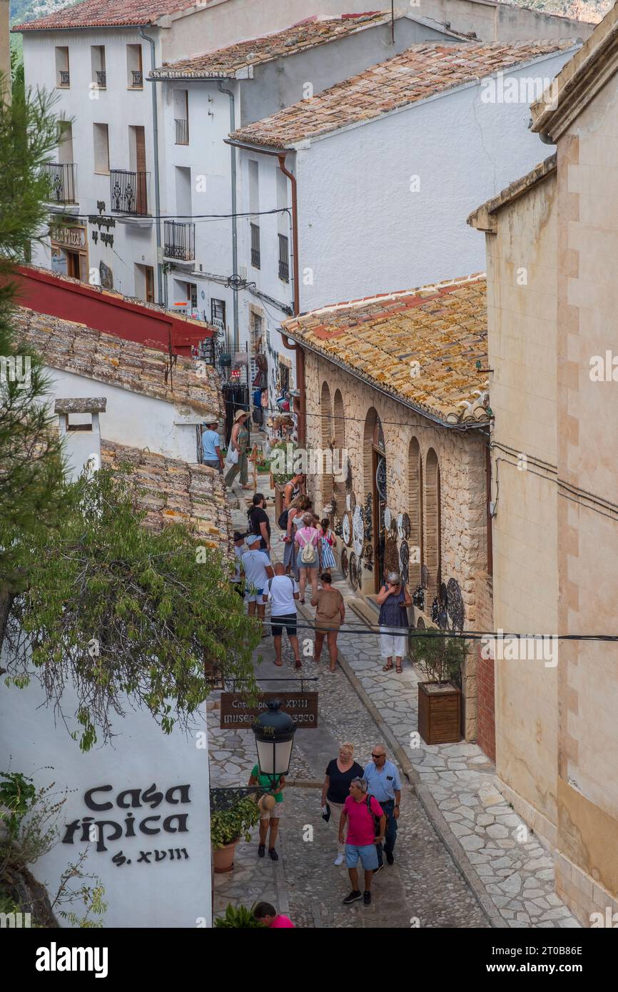 Das Dorf El Castell de Guadalest gilt als das meistbesuchte Dorf in der spanischen Provinz Alicante Stockfoto