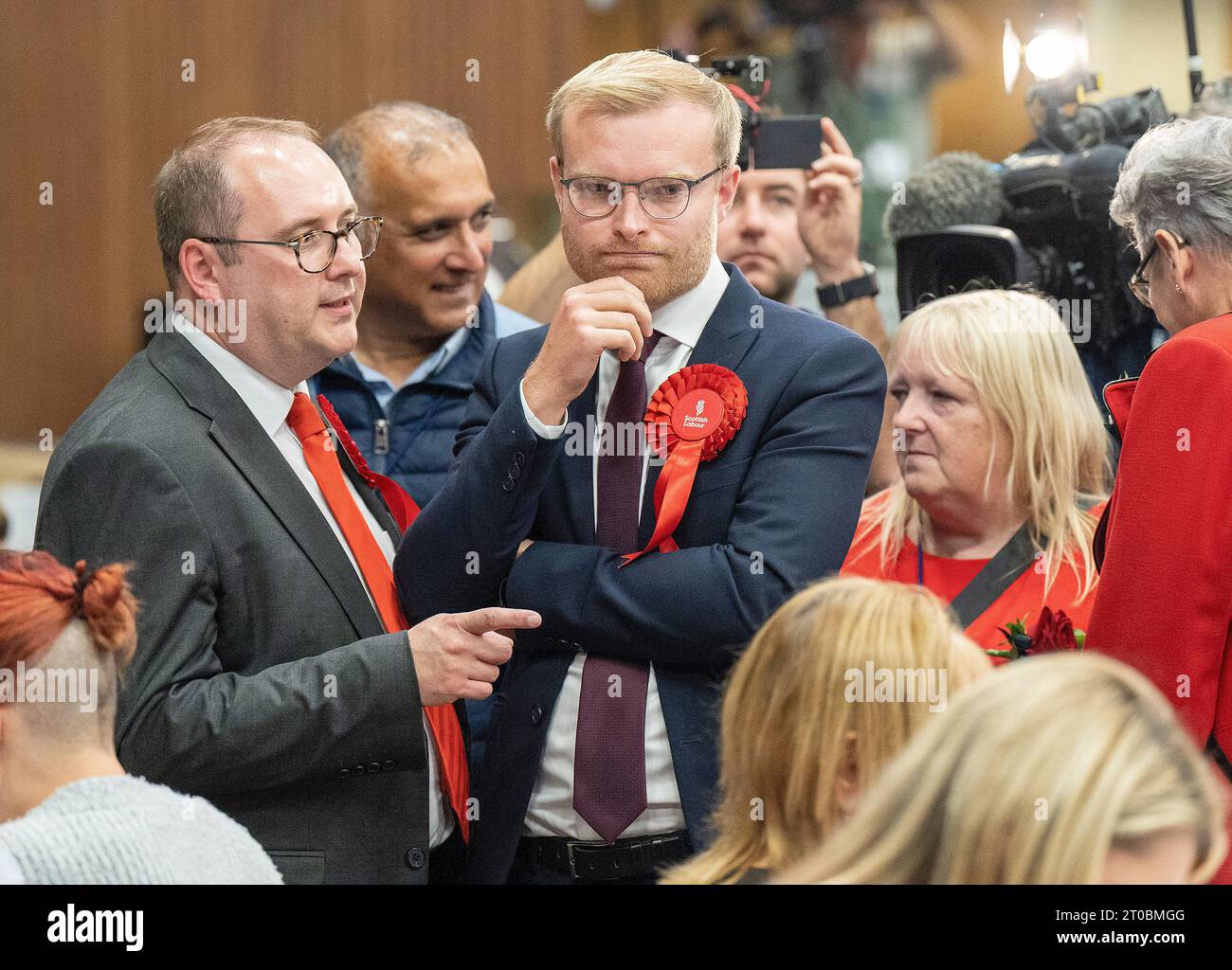 Der Labour-Kandidat Michael Shanks bei der Nachwahl in Rutherglen und Hamilton West im Hauptquartier des South Lanarkshire Council in Hamilton. Bilddatum: Freitag, 6. Oktober 2023. Stockfoto